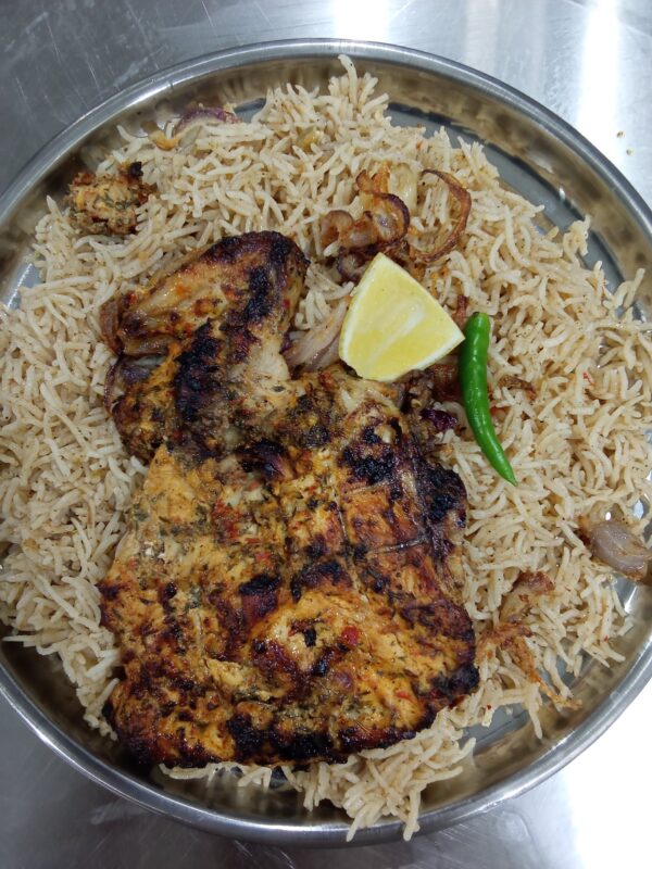 ربع دجاج الفحم Quarter grilled chicken with rice