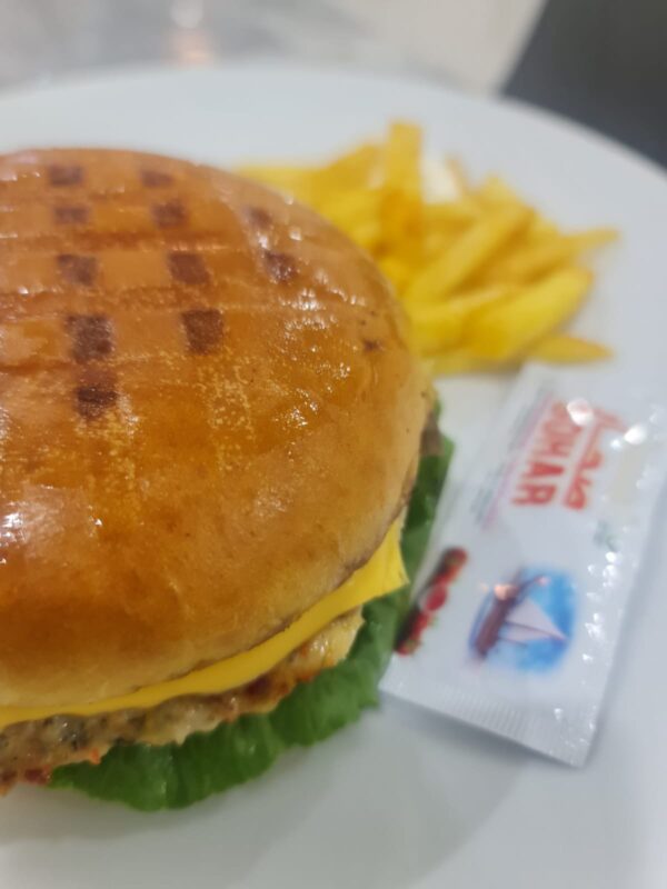 Chicken Burger with Drink برجر دجاج مع المشروب